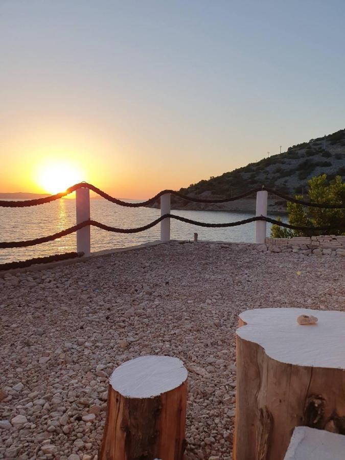 Kuca Za Odmor Seahouse Apartment Karlobag Luaran gambar