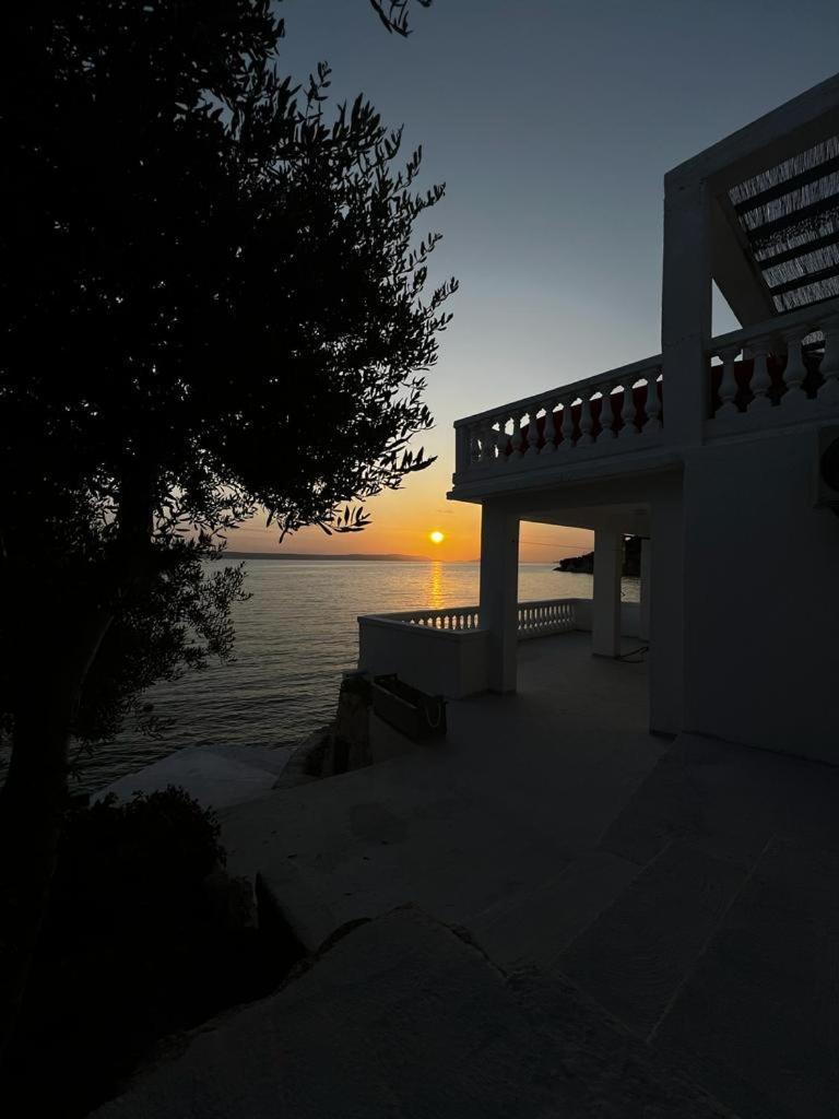 Kuca Za Odmor Seahouse Apartment Karlobag Luaran gambar