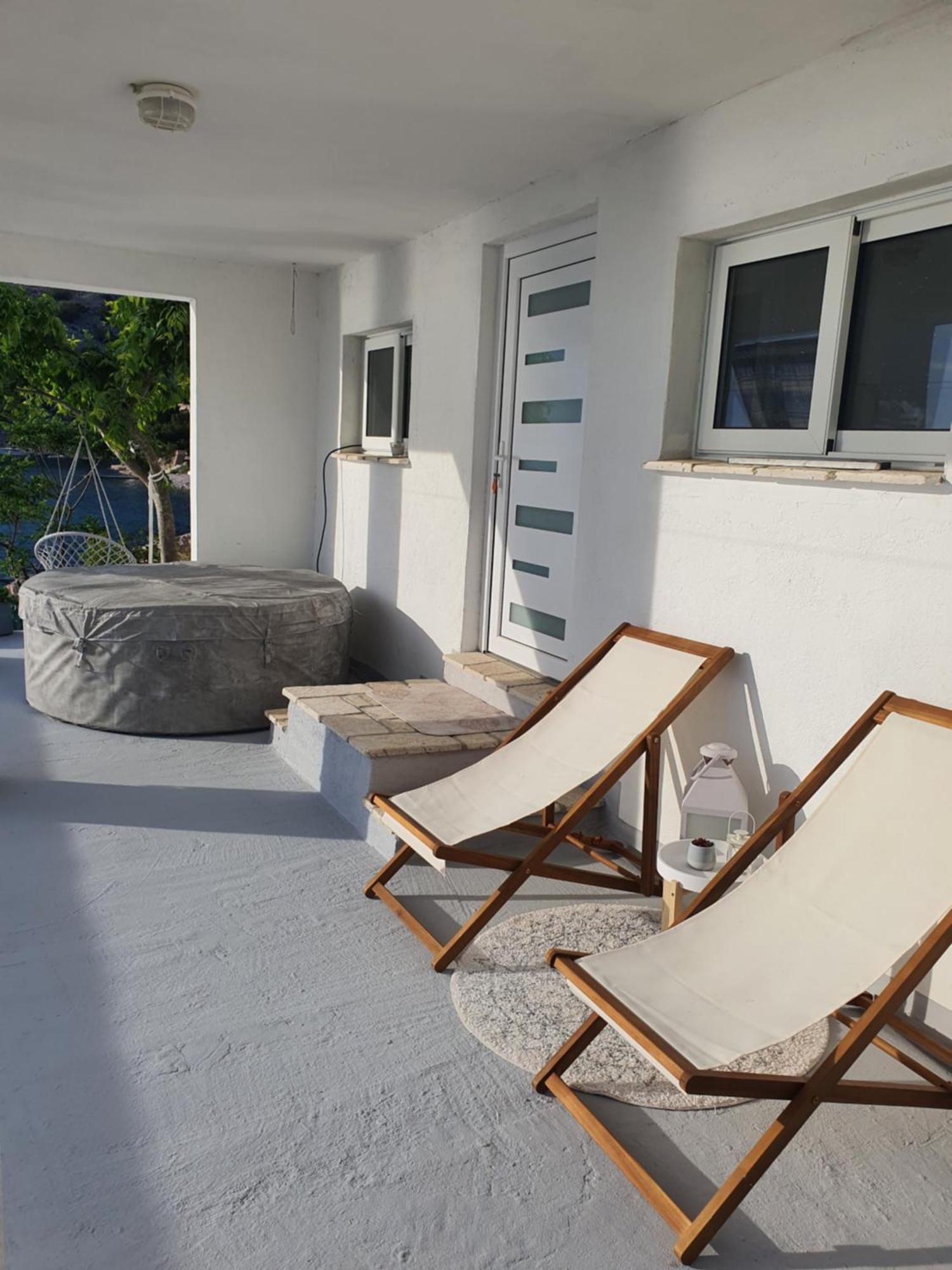 Kuca Za Odmor Seahouse Apartment Karlobag Luaran gambar